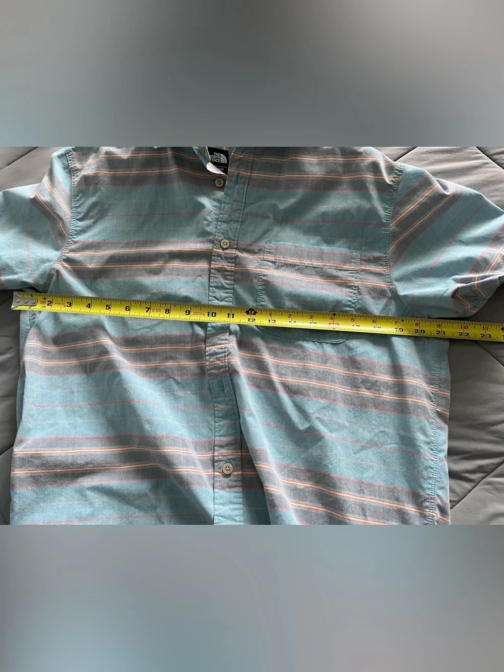The North Face Men’s Large striped Button up short sleeve shirt